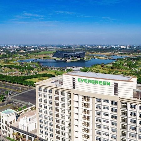 Evergreen Palace Hotel Chiayi Taibao Exteriér fotografie Evergreen International Aviation headquarters
